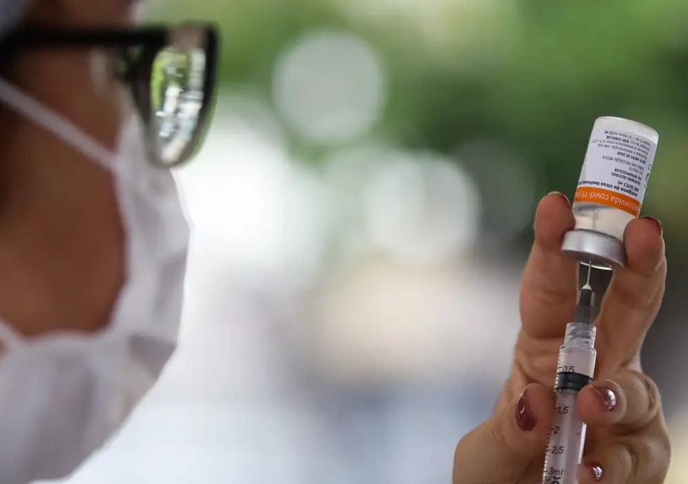 Vacinas contra covid-19 serão atualizadas contra novas variantes