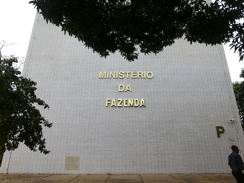 Governo deve recorrer ao STF sobre PEC de agentes de saúde