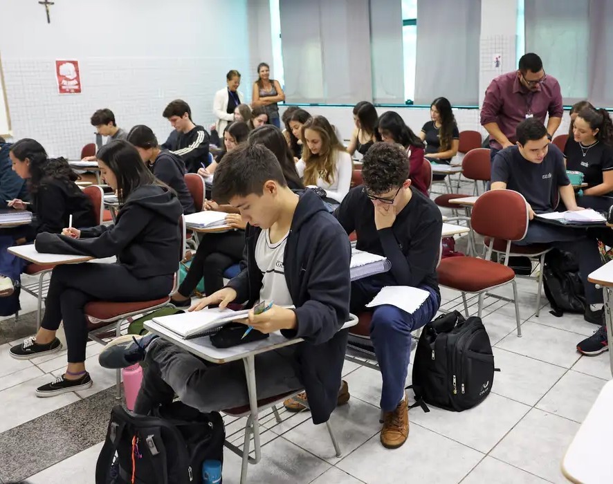 Educação financeira pode ser incluída no currículo escolar