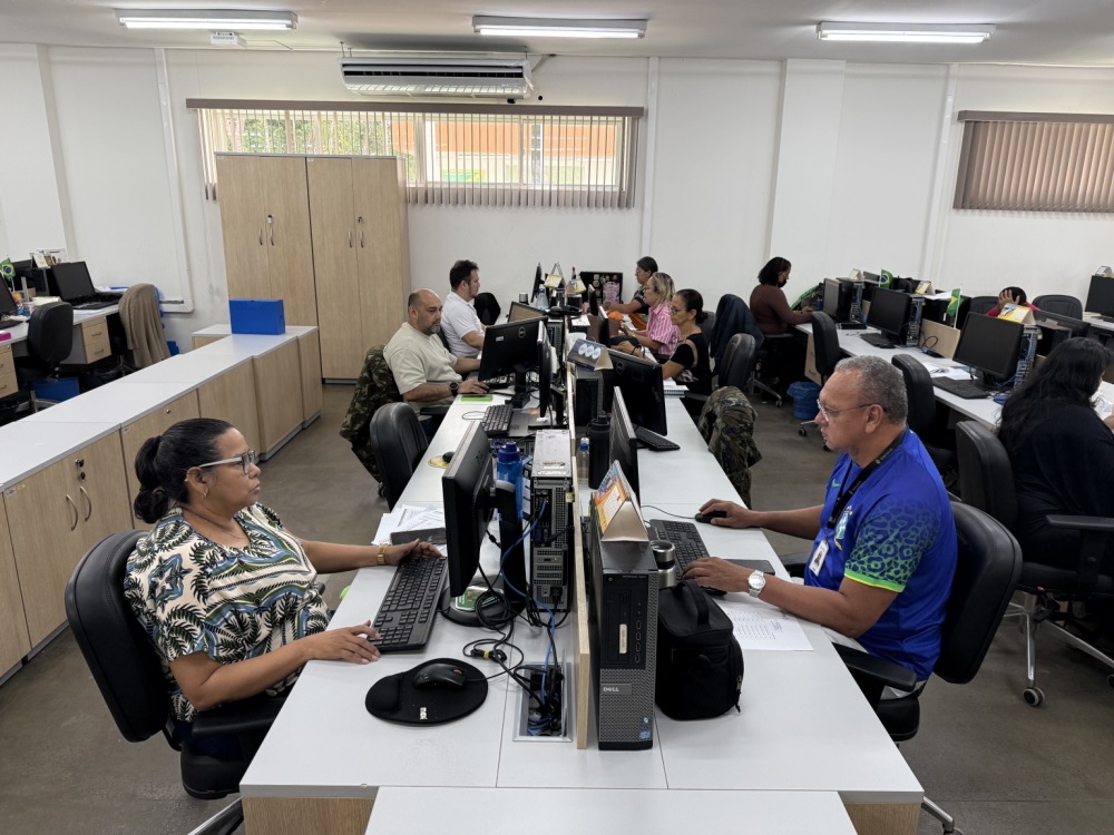 Prefeitura de Manaus publica novo calendário de pagamento com antecipação do salário de servidores e estagiários