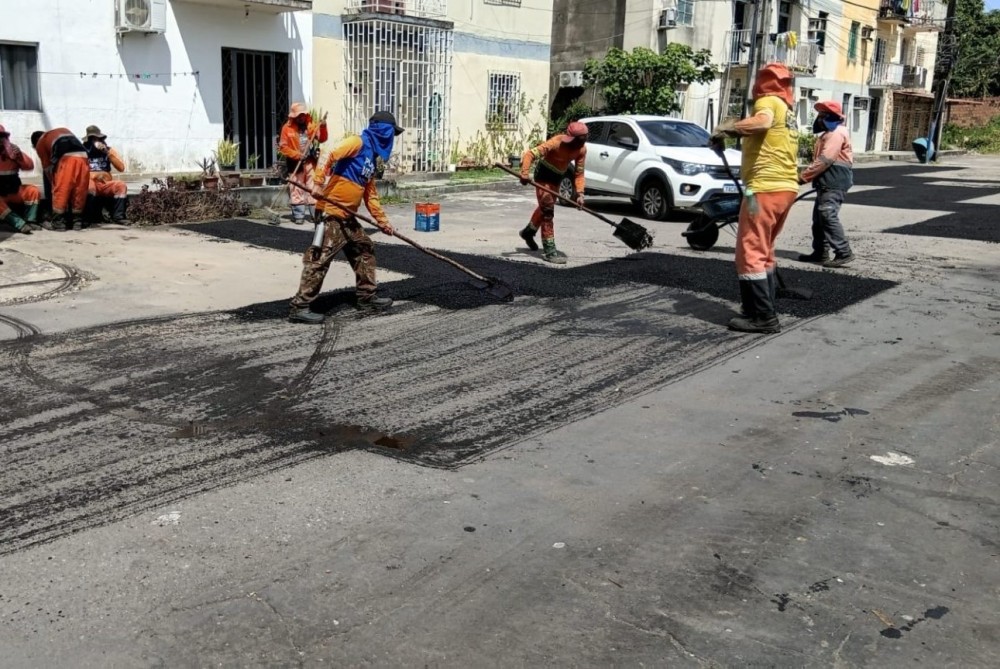 Prefeitura de Manaus conclui recuperação asfáltica de mais uma rua no bairro Flores e amplia melhorias na mobilidade urbana