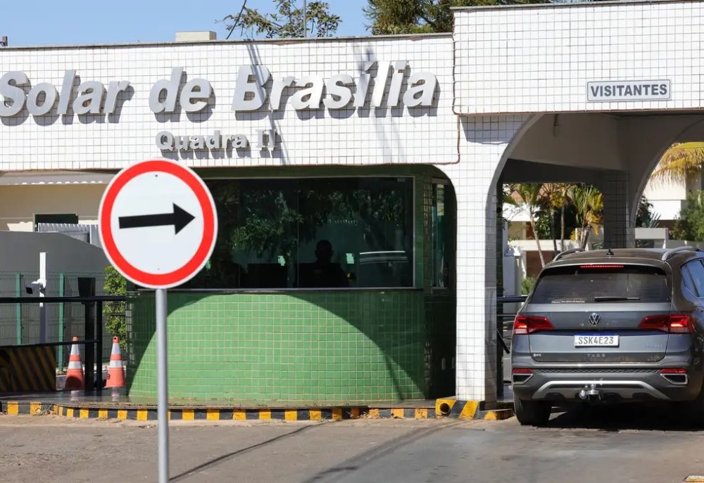 Bolsonaro recorre para anular proibição de visita na prisão domiciliar
