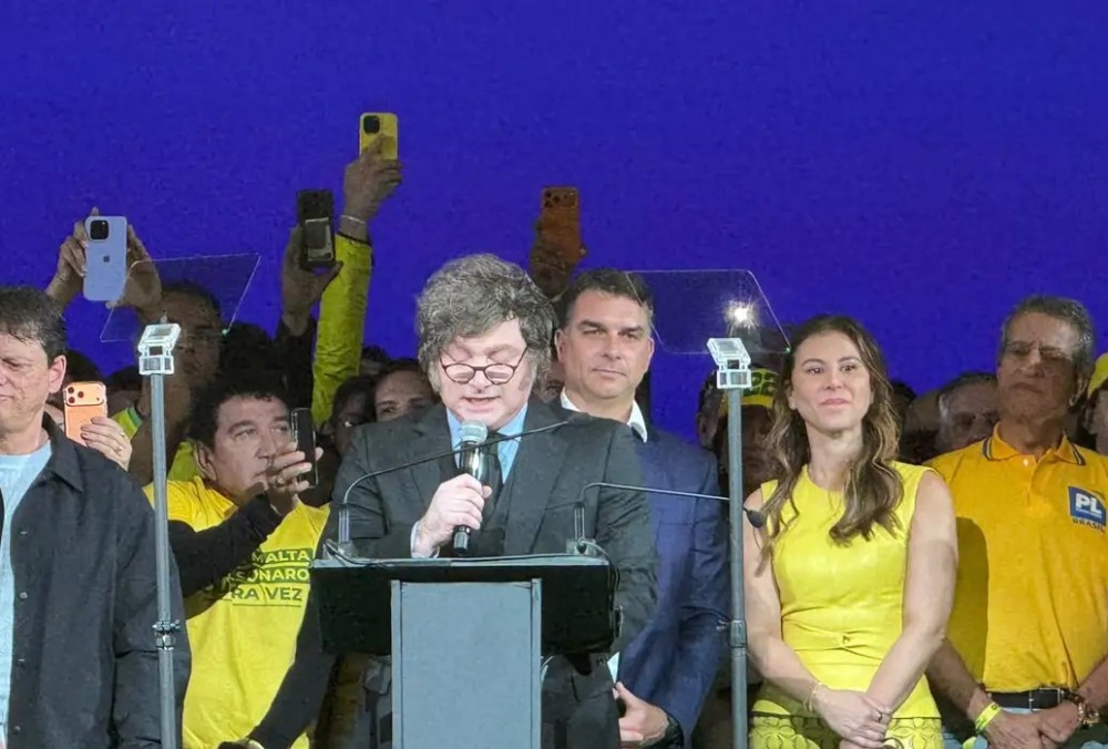 Após ofensas de Milei a Lula, Itamaraty chama embaixador para consulta