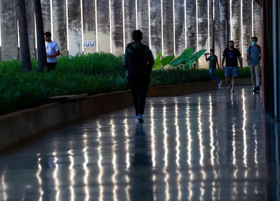 Universidades tem até sábado para pedir implantação de Cuidoteca