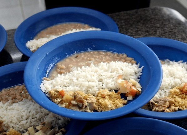 Pescado integra a alimentação escolar em diferentes regiões do país