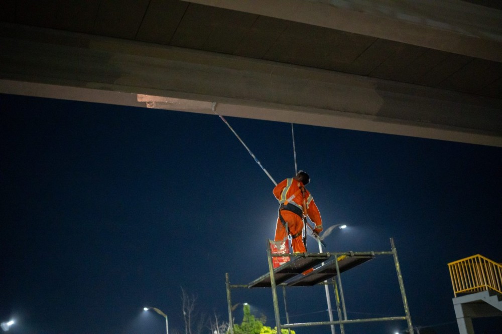 Prefeitura de Manaus avança na revitalização da passarela da avenida Max Teixeira e amplia investimentos em mobilidade urbana