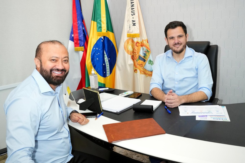 Renato Junior anuncia que Manaus supera Rio de Janeiro e São Paulo ao registrar o melhor desempenho entre as três maiores redes municipais de ensino do Brasil