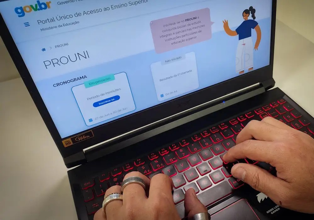 Estudante deve comprovar até hoje informações de inscrição no Prouni