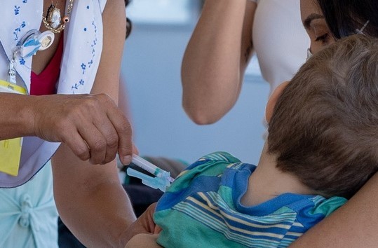 Alerta sobre sarampo nas Américas reforça importância de intensificar vacinação no Brasil