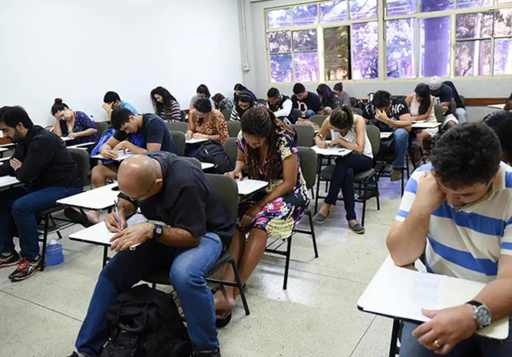 Encceja é no próximo domingo; saiba como consultar locais de provas
