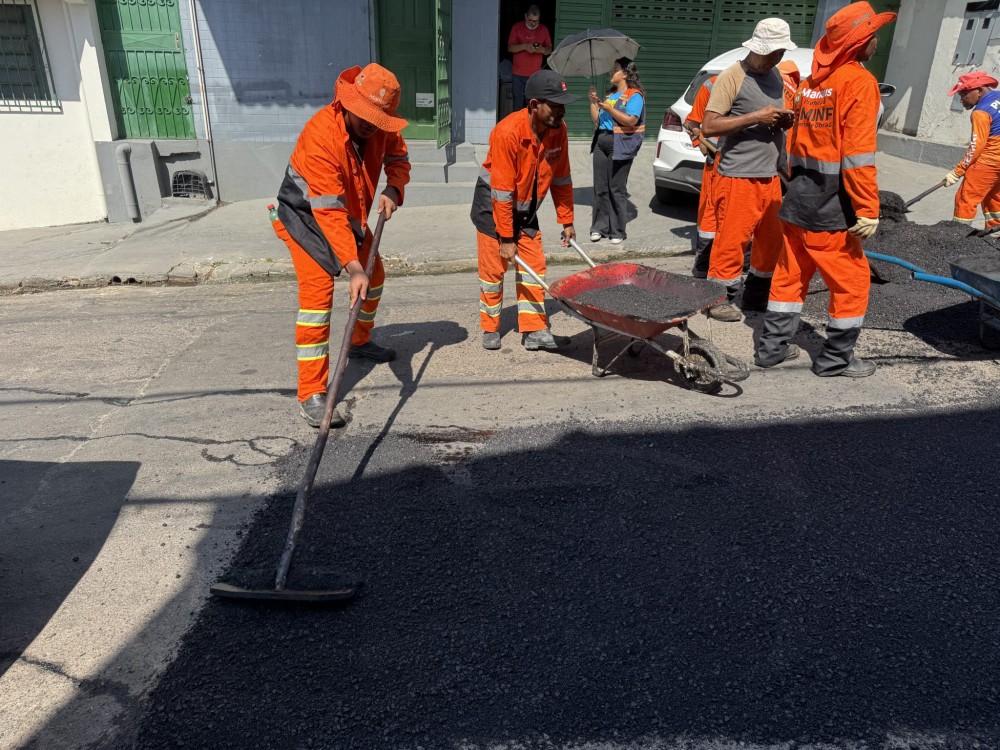 Prefeitura revitaliza rua no Japiim e melhora acesso à avenida Tefé