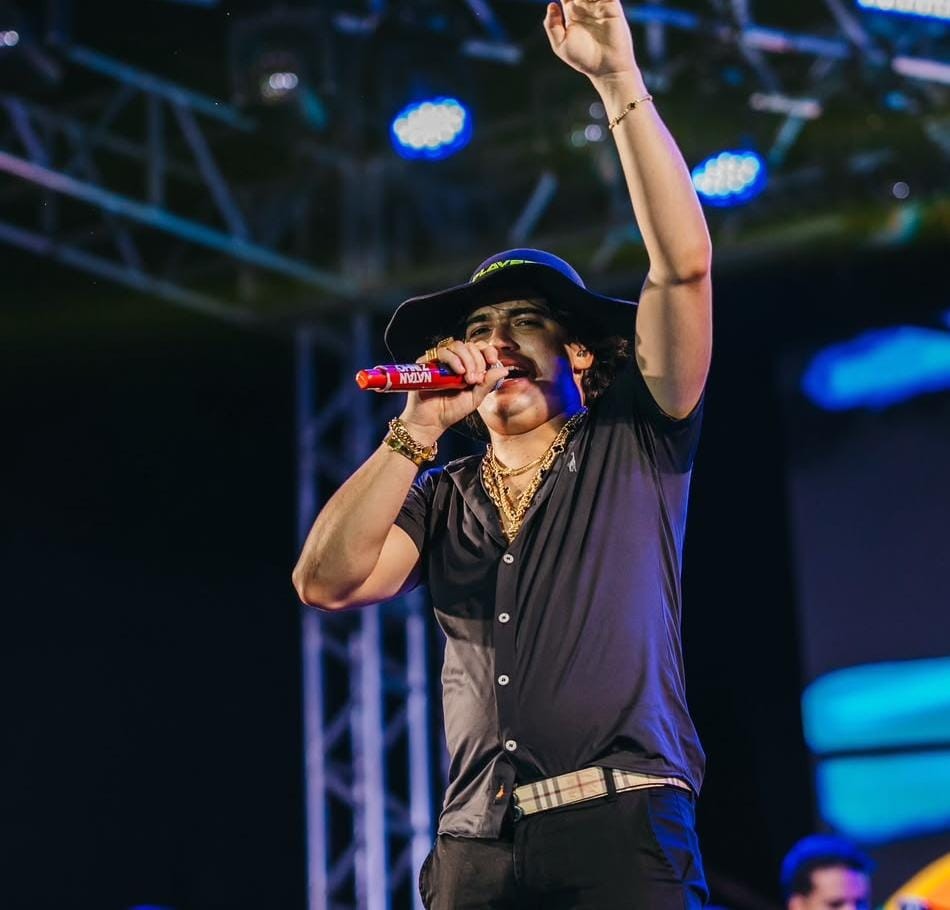 Prefeitura confirma Natanzinho Lima na festa do aniversário de Parintins