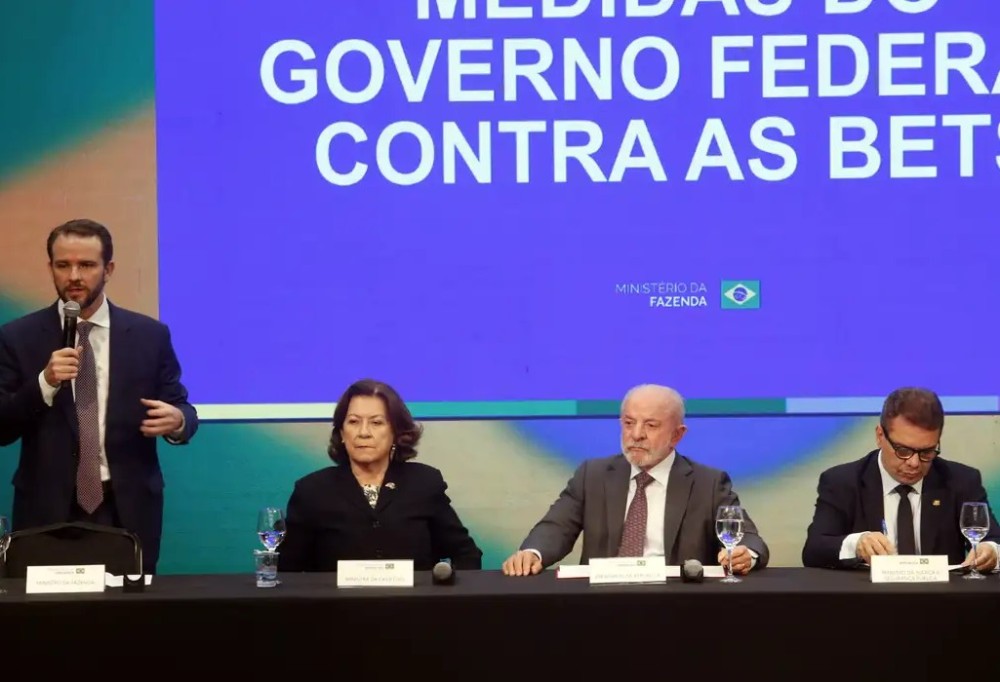 Bets passam a ser proibidas no país e apostador receberá saldo