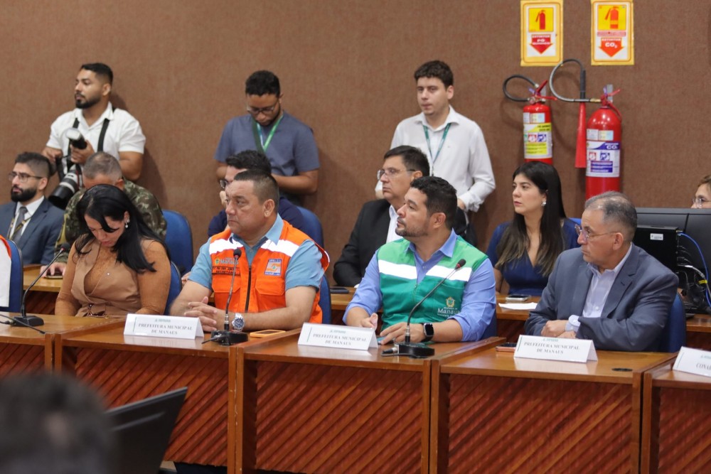 Prefeitura de Manaus participa de reunião com o governo federal para alinhar ação conjunta de combate às queimadas