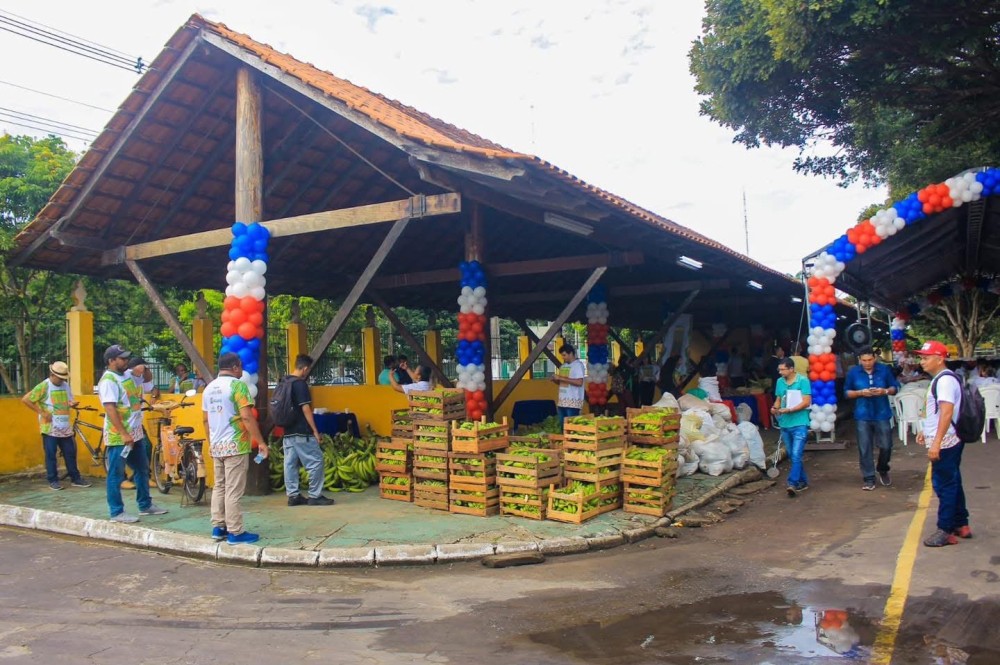 Prefeitura de Parintins entrega alimentos da Agricultura Familiar