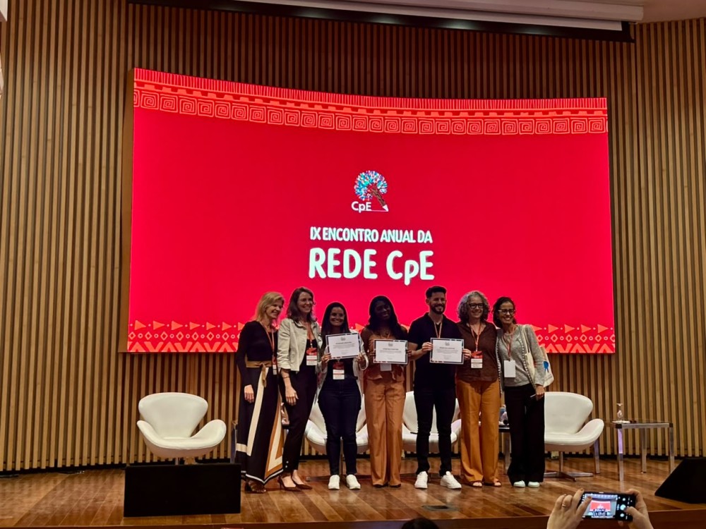 Professora recebe prêmio nacional por projeto de educação ambiental em creche municipal